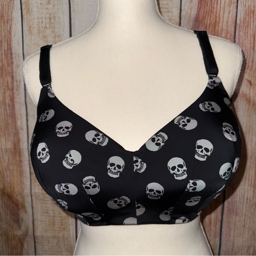 Torrid Curve Skull Bra size 40C